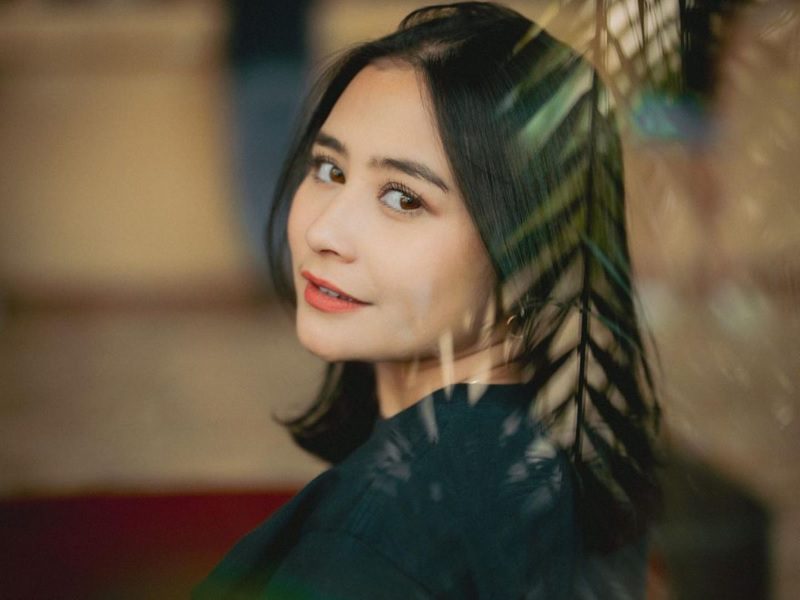 Artis cantik Prilly Latuconsina bicara soal jodoh. (Foto: Jurnal IDN/Instagram).