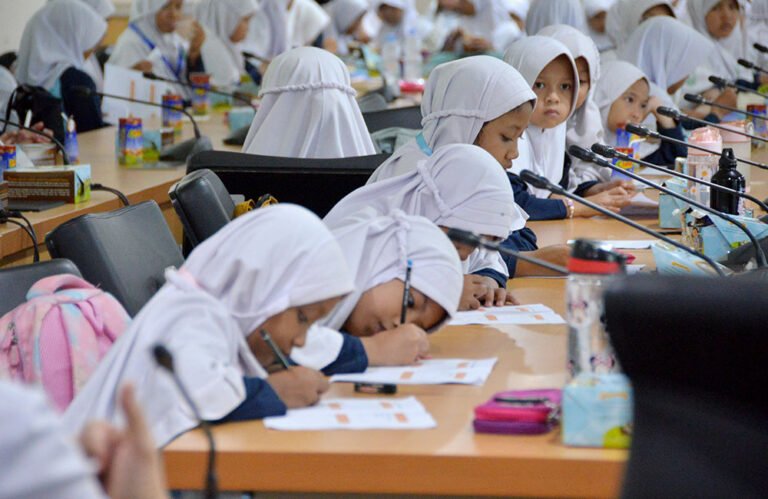 Program Sekolah Gratis DKI Jakarta. (Foto; Jurnal IDN/dok DPRD DKI Jakarta).