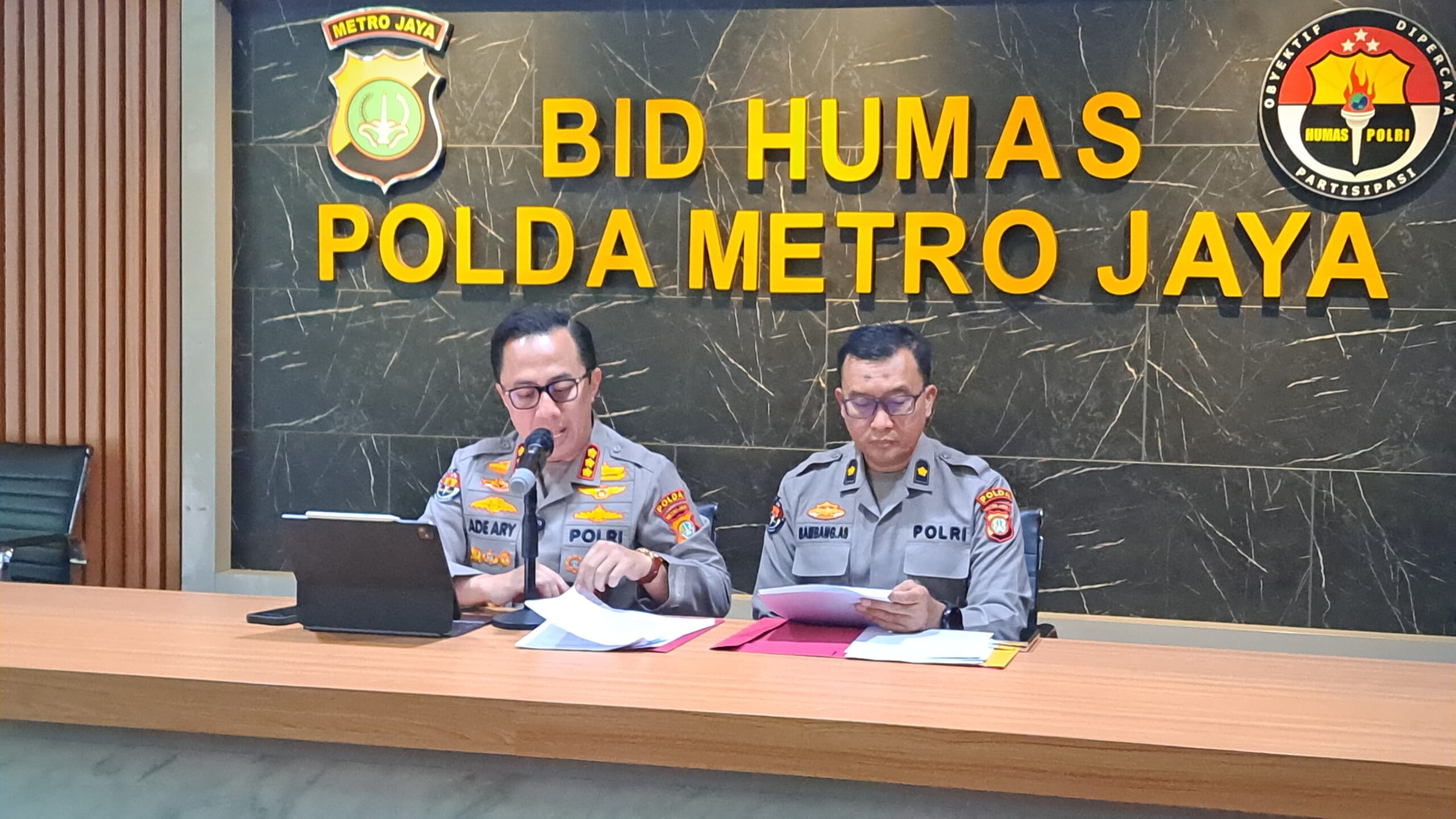 Kabid Humas Polda Metro Jaya Kombes Pol Ade Ary Syam Indradi beri keterangan. (Foto: Jurnal IDN/Ist).