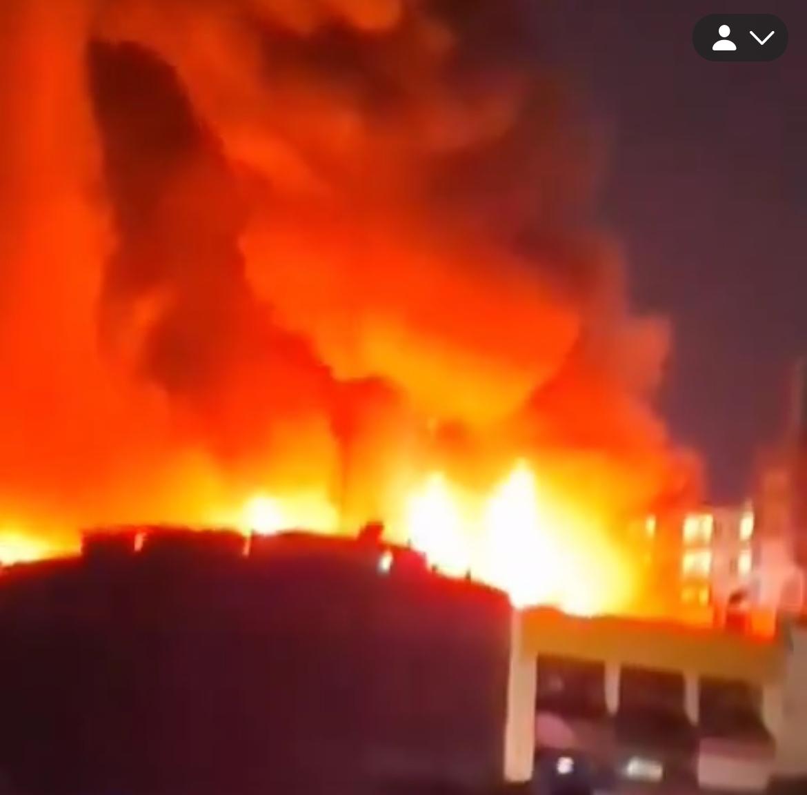 Kebakaran di Glodok Plaza. (Foto: Jurnal IDN/Tangkapan layar/Ist).