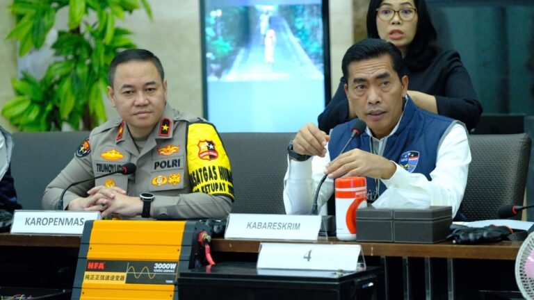 Kabareskrim Polri Komjen Pol Wahyu Widada beri keterangan. (Foto: Jurnal IDN/Ist).