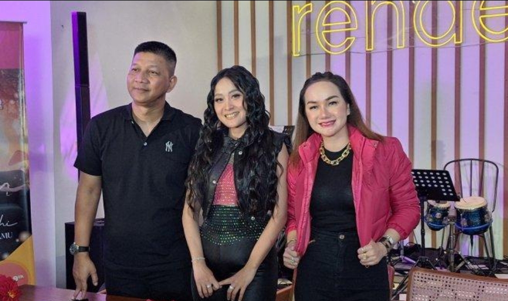 Rowman Ungu Gandeng Artis Seksi, Duo Molek dan Nabila Sabhi