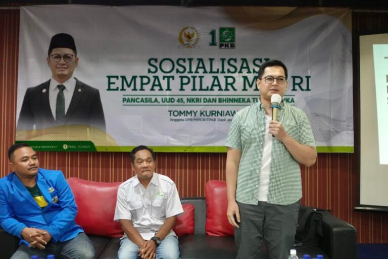 Anggota DPR RI Tommy Kurniawan Sosialisasi 4 Pilar di Kabupaten Bogor, Jawa Barat. (Foto: Jurnal IDN).