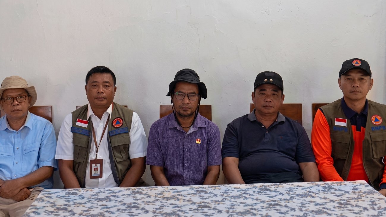 Camat Lamba Leda Utara, Agus Supratman, meminta maaf kepada BNPB atas video viral yang salah paham.