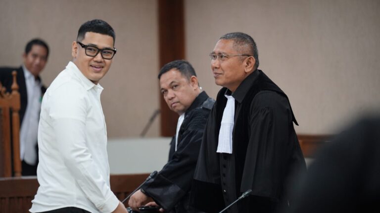 Terdakwa Bangun Paulus resmi menjalani persidangan