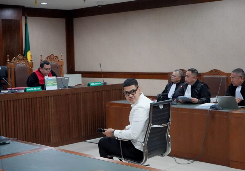 JPU menilai eksepsi kasus pemerasan oknum pengacara magang Bangun Paulus di luar materi dan layak ditolak.